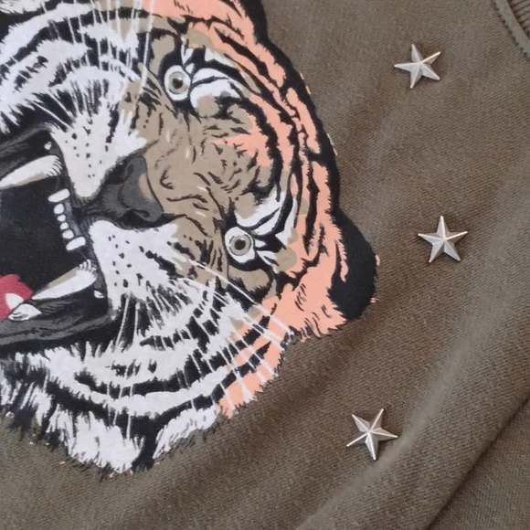 Forever 21 Tiger And Star Studded Sweatshirt Raglan Sleeve - Picture 3 of 7